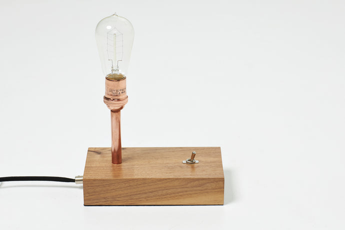 Lampe Koppa - Lampe noyer avec interrupteur à bascule